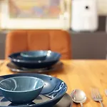 Lägenhet Modernes 2-zimmer-apartment In Der Altstadt *