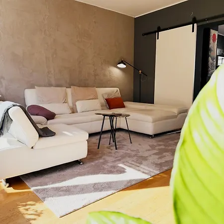 Modernes 2-zimmer-apartment In Der Altstadt Apartment