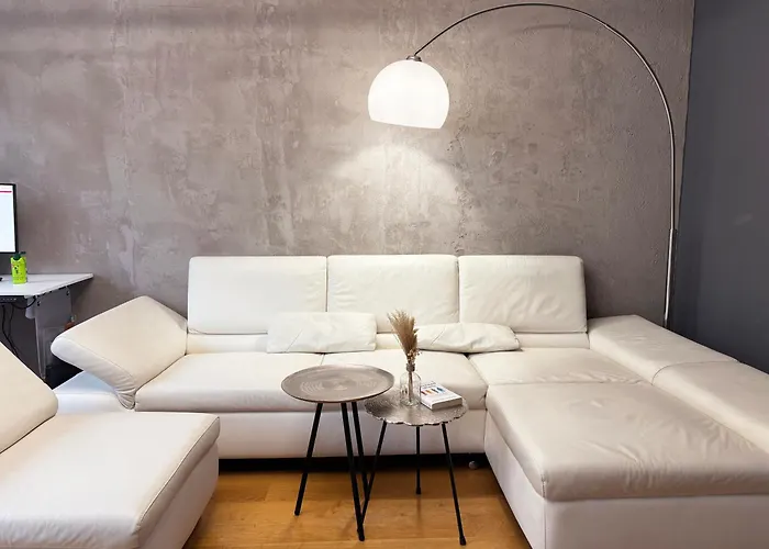 Modernes 2-zimmer-apartment In Der Altstadt Koblenc